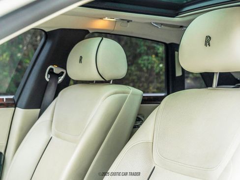 Used 2015 Rolls-Royce Ghost image 42