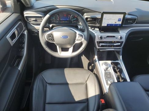Certified 2024 Ford Explorer XLT w/ Equipment Group 202A AWD/4WD image 24