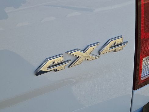 Used 2024 RAM 1500 Classic SLT image 14