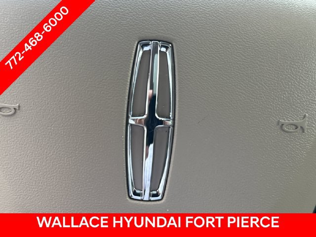 Used 2022 Lincoln Corsair Reserve w/ Equipment Group 201A FWD image 26