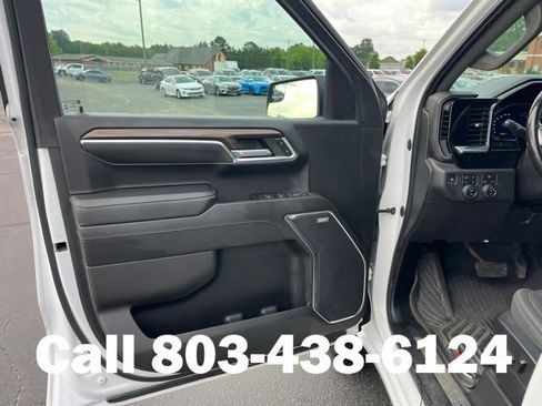 Used 2022 Chevrolet Silverado 1500 LT Trail Boss w/ Convenience Package II AWD/4WD image 4