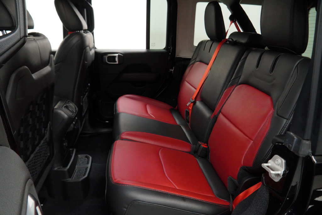 Used 2023 Jeep Wrangler Unlimited Rubicon 4xe AWD/4WD image 4
