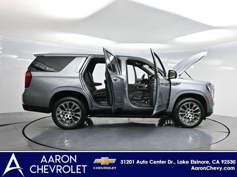 Used 2025 GMC Yukon Denali image 3