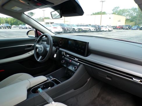 Used 2026 Hyundai Sonata SEL AWD/4WD image 12