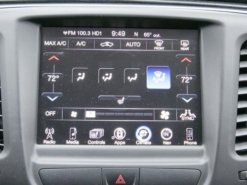 Used 2015 Chrysler 200 C w/ Navigation & Sound Group I image 30