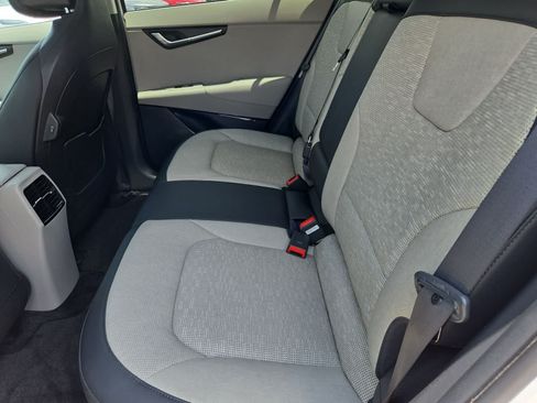 Certified 2023 Kia Niro Wave w/ Wave Preserve Package FWD image 17