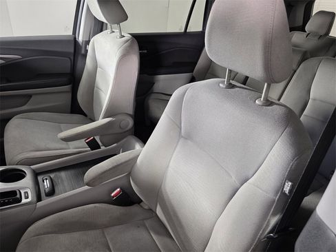Used 2016 Honda Pilot EX image 12