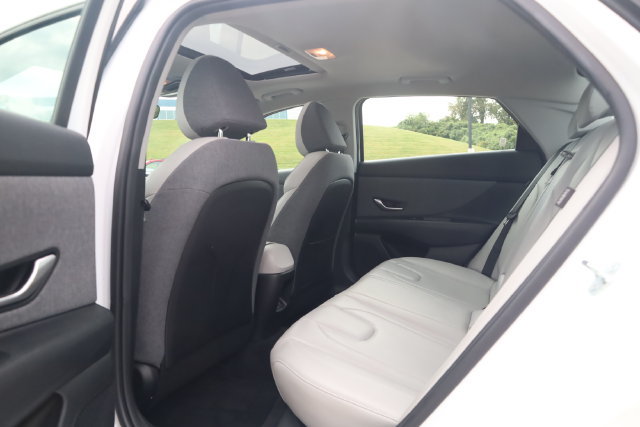 Used 2025 Hyundai Elantra Limited FWD image 20