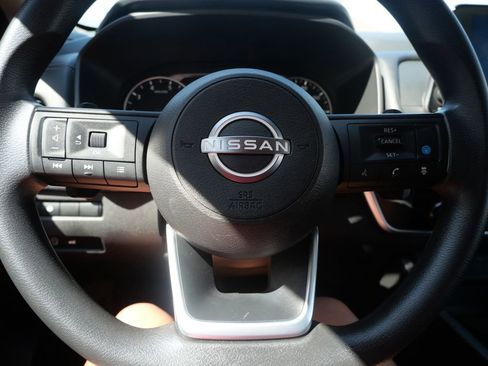 Used 2024 Nissan Rogue SV AWD/4WD image 26