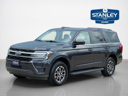 Used 2024 Ford Expedition XLT RWD image 3