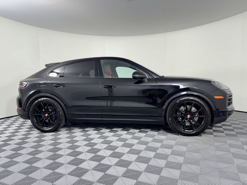 Certified 2026 Porsche Cayenne Coupe AWD/4WD image 8