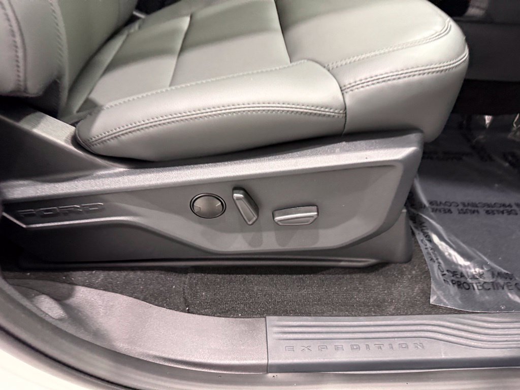 New 2027 Ford Expedition Active AWD/4WD image 28