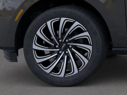 New 2025 Lincoln Navigator Black Label image 19