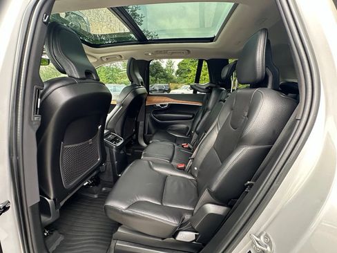 Used 2023 Volvo XC90 T8 Plus w/ Protection Package Premier AWD/4WD image 16