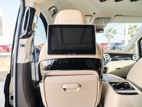 Used 2021 Mercedes-Benz Metris Passenger w/ Premium Safety Package image 36