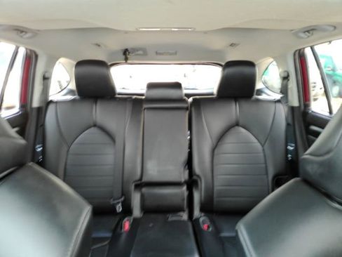 Used 2021 Toyota Highlander XLE image 38