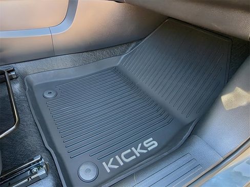 New 2026 Nissan Kicks SV image 10