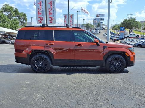 Used 2025 Hyundai Santa Fe Calligraphy FWD image 5