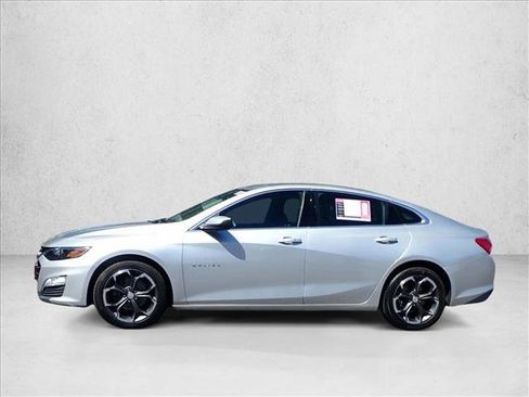Used 2022 Chevrolet Malibu LT FWD image 2