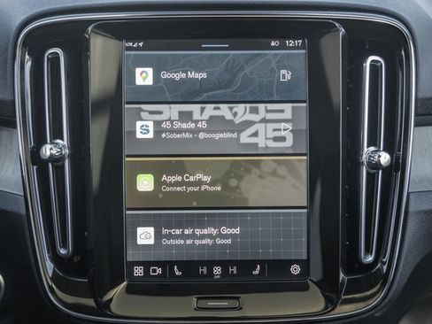 Certified 2025 Volvo XC40 B5 Plus image 22