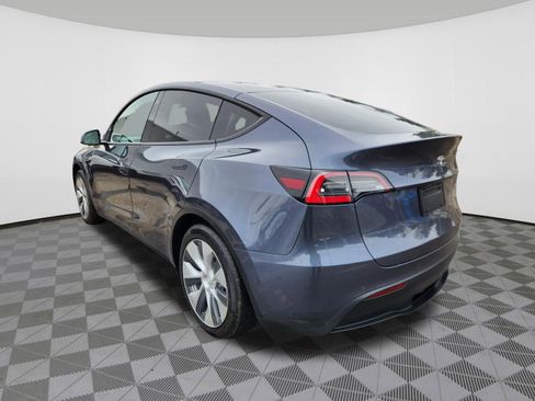 Used 2021 Tesla Model Y Long Range image 3