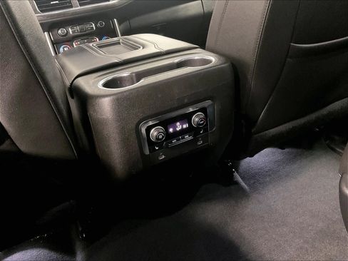 Used 2023 Chevrolet Tahoe Z71 w/ Luxury Package image 29