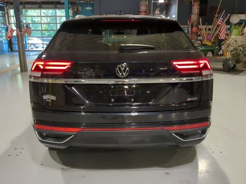 Used 2020 Volkswagen Atlas Cross Sport SE AWD/4WD image 9