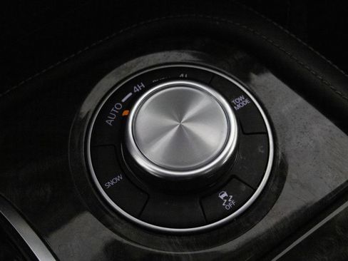 Used 2023 Nissan Armada Platinum w/ Captain's Chairs Package image 24