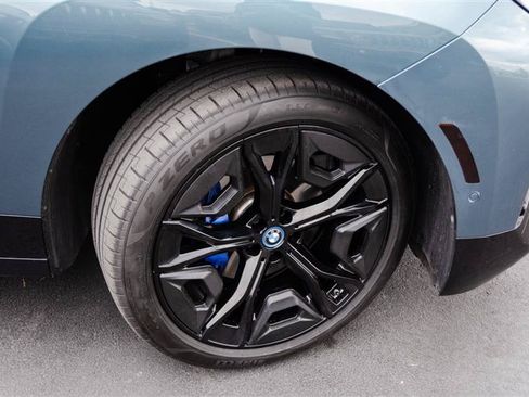 Used 2024 BMW iX xDrive50 w/ Premium Package AWD/4WD image 39