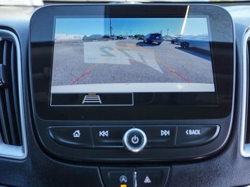 Used 2025 Chevrolet Malibu LT image 25