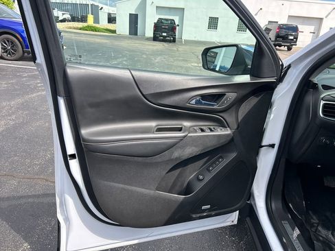 Used 2020 Chevrolet Equinox Premier AWD/4WD image 17