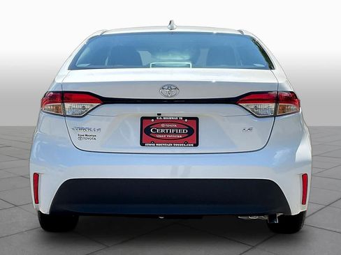 Used 2026 Toyota Corolla LE FWD image 5