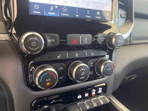 New 2022 RAM 2500 Big Horn w/ Level C Equiment Group image 45