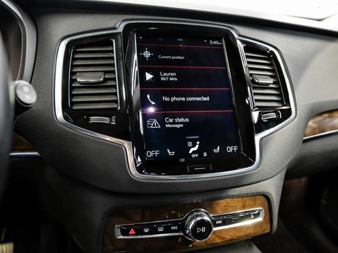 Used 2017 Volvo XC90 T6 Momentum w/ Vision Package image 29