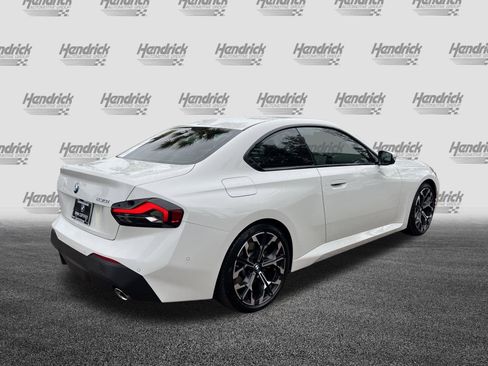 Used 2025 BMW 230i Coupe w/ Convenience Package image 10