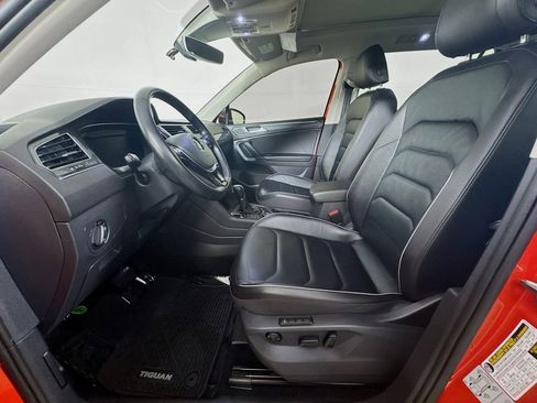 Used 2018 Volkswagen Tiguan SEL Premium AWD/4WD image 11