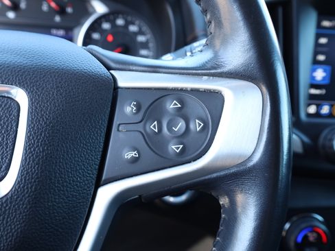 Used 2020 GMC Terrain SLT image 31