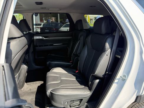 Used 2023 Hyundai Palisade SEL w/ Premium Package AWD/4WD image 21