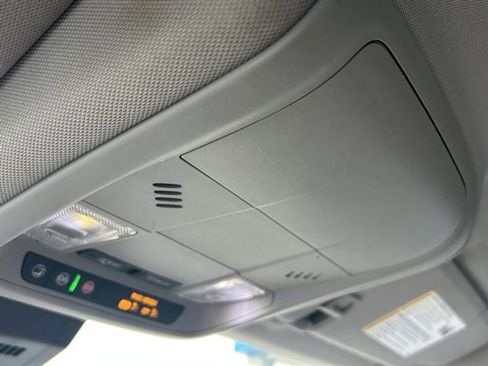 Used 2020 Chevrolet Equinox LS w/ LS Convenience Package image 18