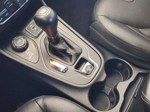 Used 2021 Jeep Cherokee Latitude Lux w/ Sun & Sound Group image 23