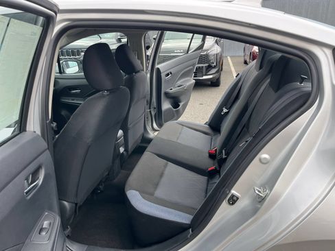 Used 2025 Nissan Versa SV FWD image 20