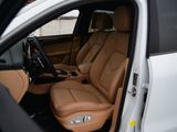 Used 2025 Porsche Macan image 5