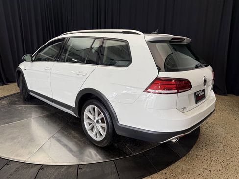 Used 2018 Volkswagen Golf Alltrack SE image 5