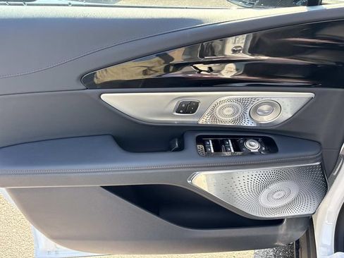 New 2026 Lincoln Nautilus Reserve AWD/4WD image 18
