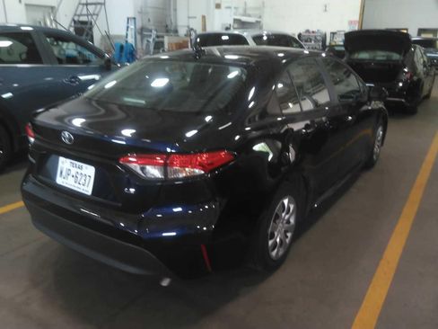 Used 2025 Toyota Corolla LE FWD image 6