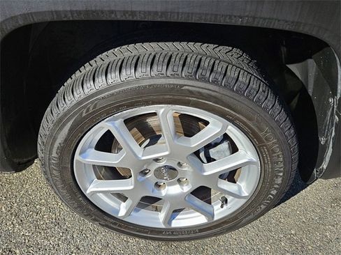 Used 2020 Jeep Renegade Latitude image 17