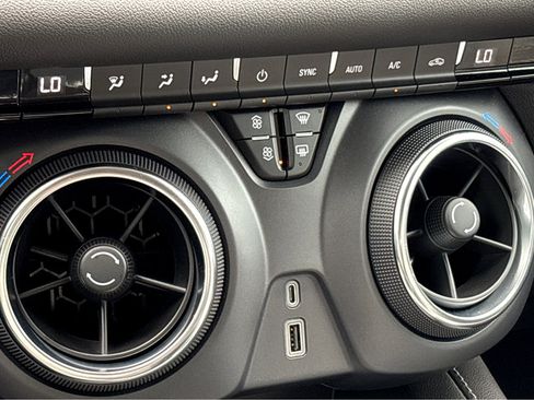 Used 2023 Chevrolet Blazer LT w/ Driver Confidence Package image 8