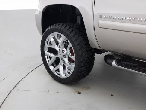 Used 2007 Chevrolet Avalanche LT w/ LT Preferred Equipment Group image 18