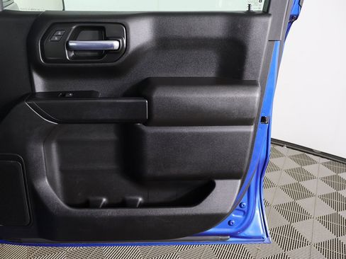 Used 2022 Chevrolet Silverado 1500 Custom image 18