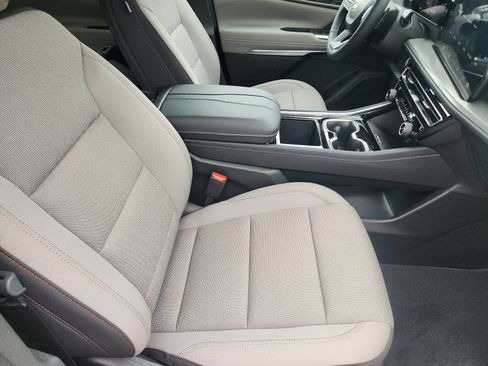 New 2026 Chevrolet Traverse LT w/ Sun and Wheel Package FWD image 14